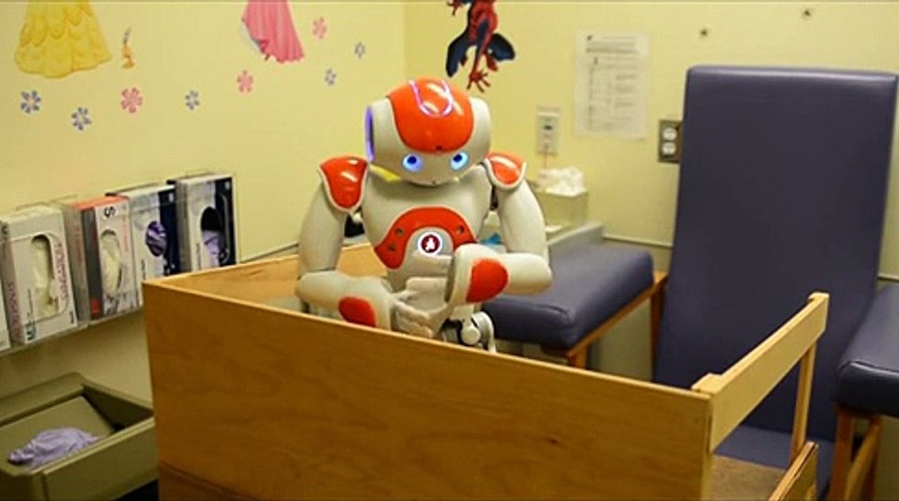 MEDi Robot Showing Its Functions