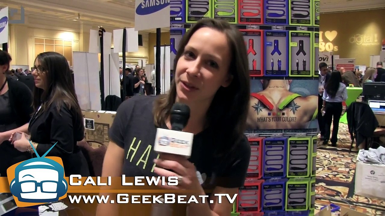 Tylt Brings Qi Wireless Charging to Your Car!  #CES 2015 - GeekBeat.TV