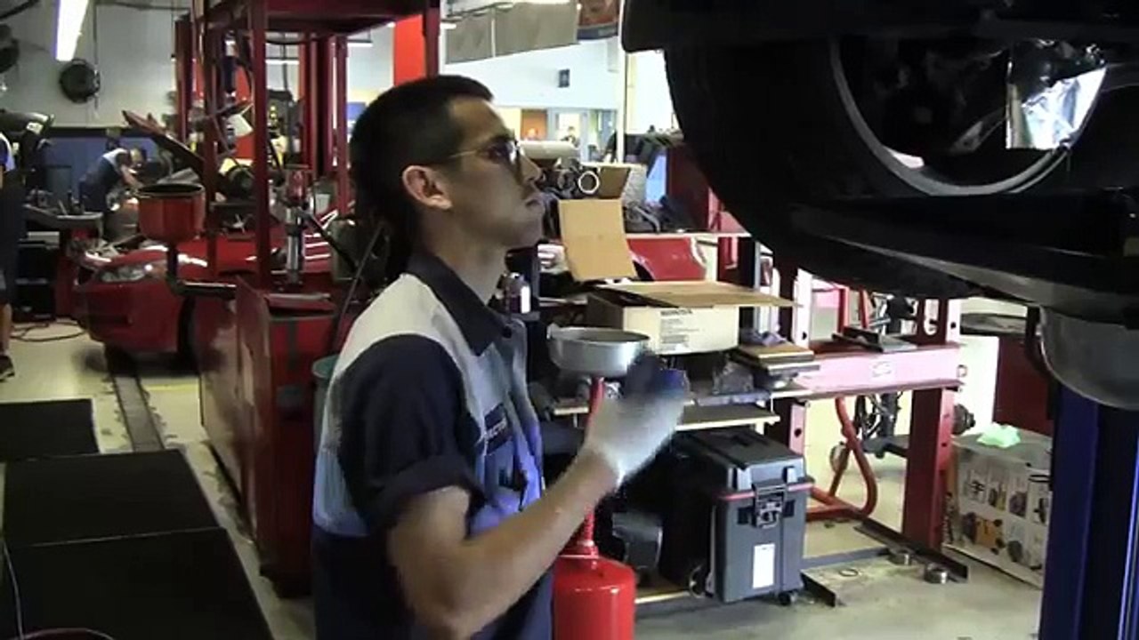 Change Service Clarksville, TN | Honda Tire Rotation Clarksville, TN