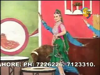 Nargis hot mujra on stage 2015