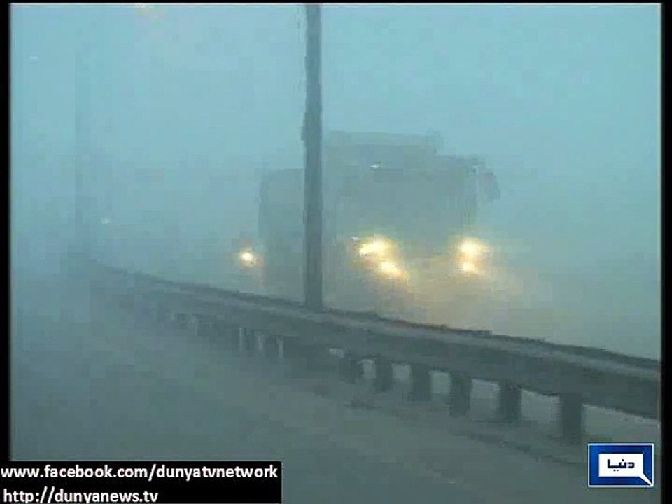 Dunya News - Dense fog blankets Punjab and Sindh