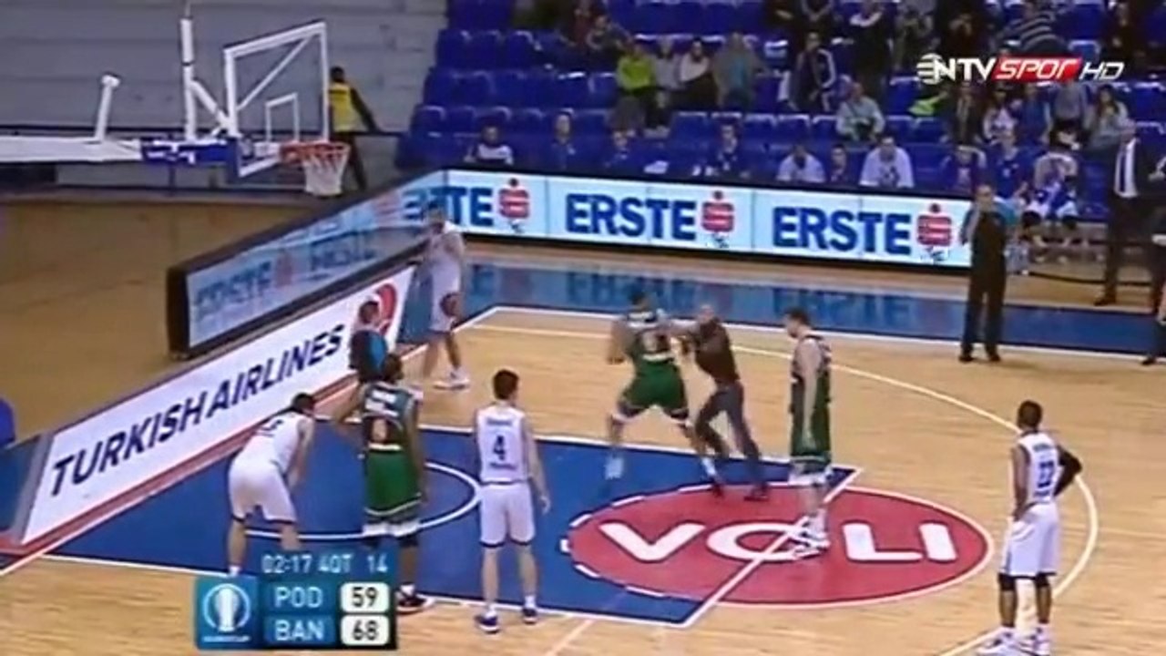 Violent clothesline on a crazy fan who just attacked Basketball player on court!