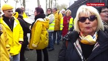 Lorient. Cirés jaunes : soutien devant l'hôtel de police
