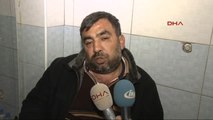 İzmir Sokakta Kalan Evsiz, Soğukta Tuvalete Sığındı