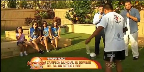Carlos Mata nel programma "Levàntate"