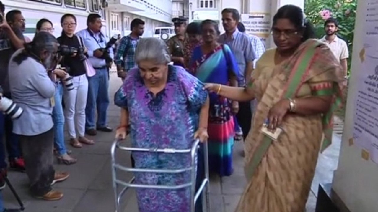 Voters cast ballots Sri Lanka's presidential election.