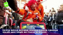 Festa della Befana, invasa piazza Cavour per i giochi con i vigili del fuoco