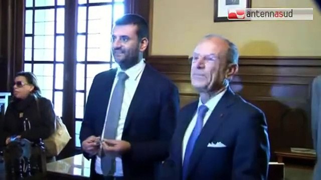 TG 07.01.14 Città metropolitana, passaggio di consegna fra Schittulli e Decaro