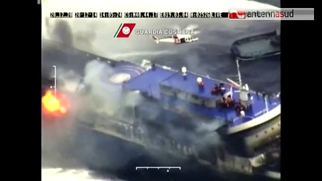 TG 02.01.15 Norman Atlantic nel porto di Brindisi, operazione lunga e complessa