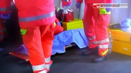 TG 31.12.14 Gallipoli, un cargo carico di immigrati salvato dai marinai italiani