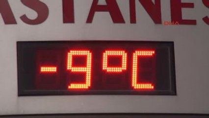 Çorlu Soğuktan Göl Buz Tuttu