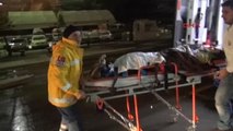 Bursa Kadın İşçileri Taşıyan ve Kar Lastiği Bulunmayan Minibüs Devrildi 1 Ölü, 16 Yaralı