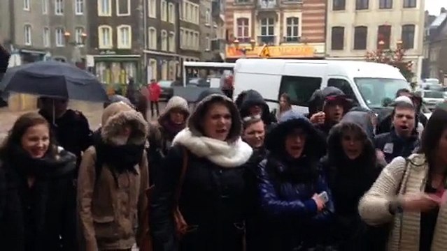 Charlie Hebdo : les lycéens de Boulogne chantent La Marseillaise