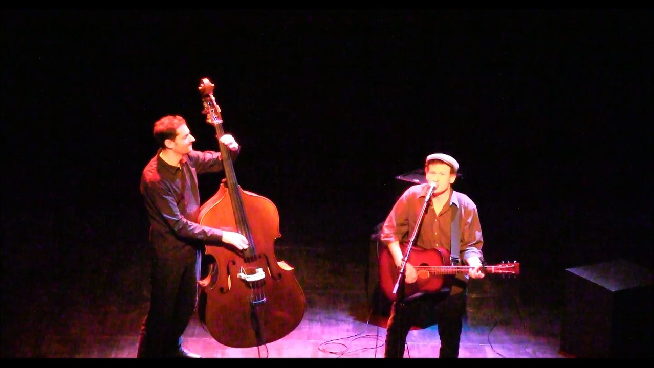 Simon Goldin - la vie n'est pas la vie sans Johnnie Walker - au Théâtre du Granit à Belfort