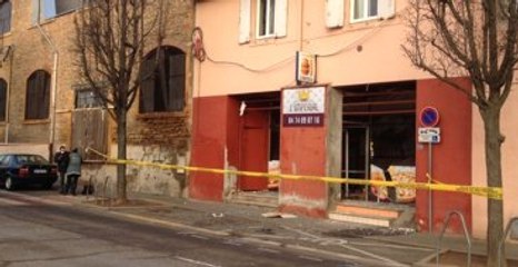 Fransa'da Katliam Sonrası Camiler Hedef Oldu