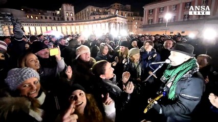 Pino Daniele_ 100mila in piazza cantano nel suo ricordo