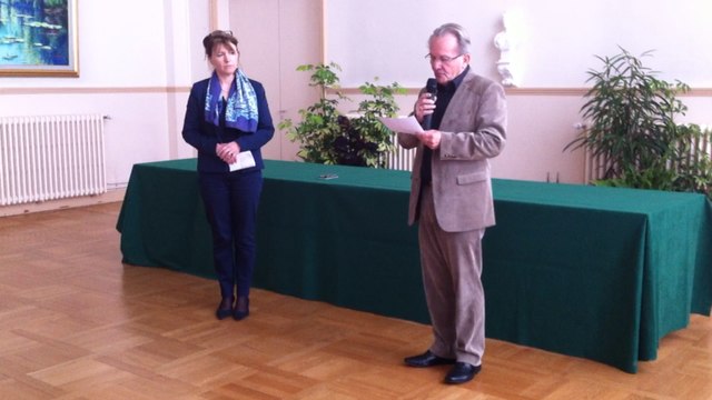 Une minute de silence pour Charlie Hebdo