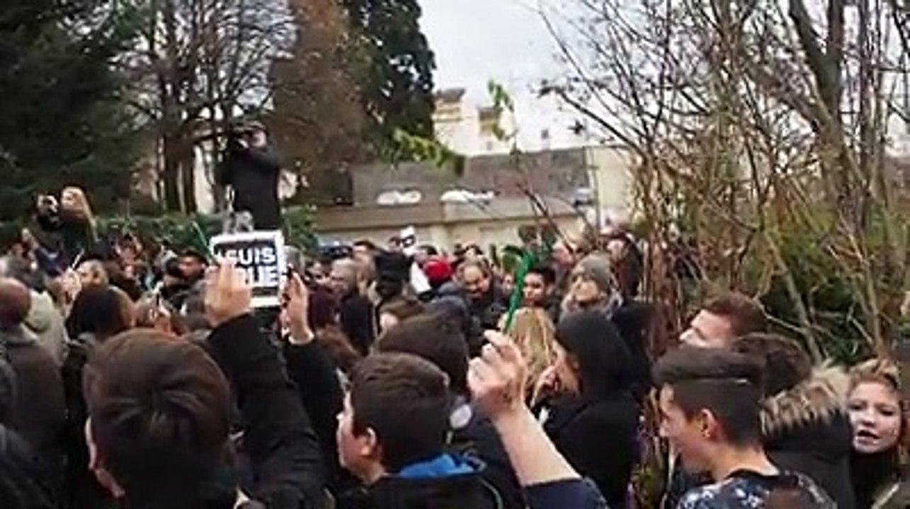 Le rassemblement #jeSuisCharlie à Limoges