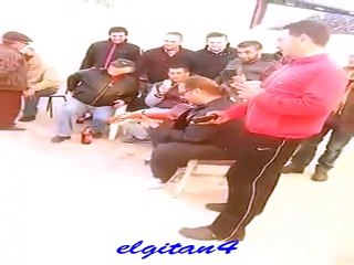 El Rubio de Pruna cantando con los amigos