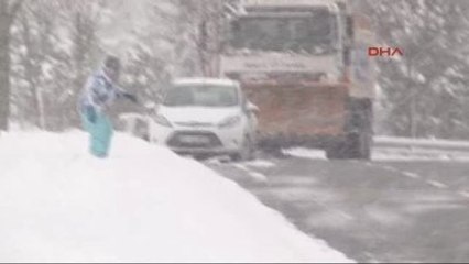 Kaldırımda Snowboard Keyfi