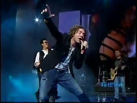 David Bisbal Esclavo de sus besos y Ave Maria live