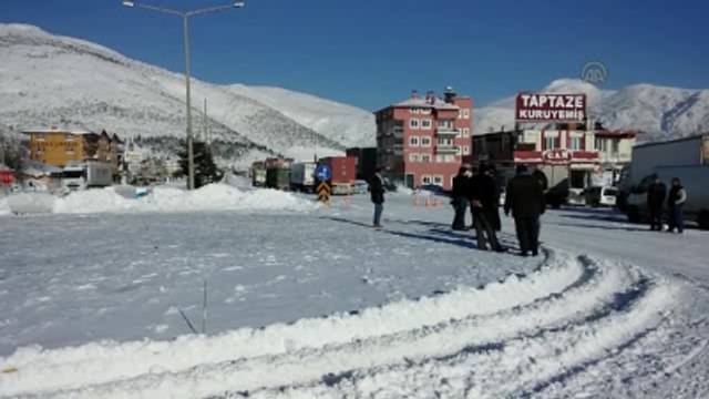 Cankurtaran Mevkisinde Tırlar Üç Gündür Bekliyor