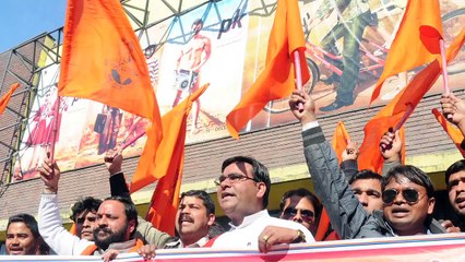 Akhilesh Yadav enjoys 'PK'; makes it tax free in UP