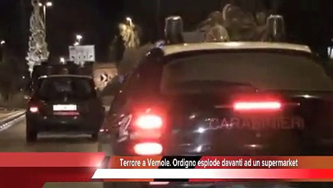 Vernole, ordigno esploso davanti a supermarket