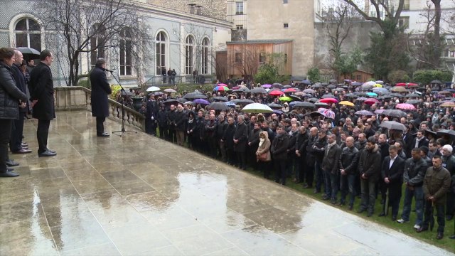 Minute de silence par les personnels de ministère de l’Intérieur en ce jour de deuil national