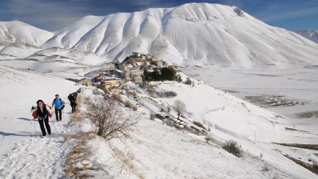 VEN.2-1-15 MONTI SIBILLINI: DA CASTELLUCCIO DI NORCIA AL MONTE VELETTA.