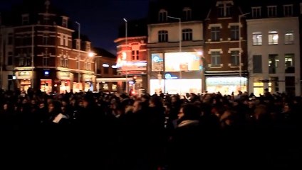 Recueillement sur la Grand-place d'Armentières