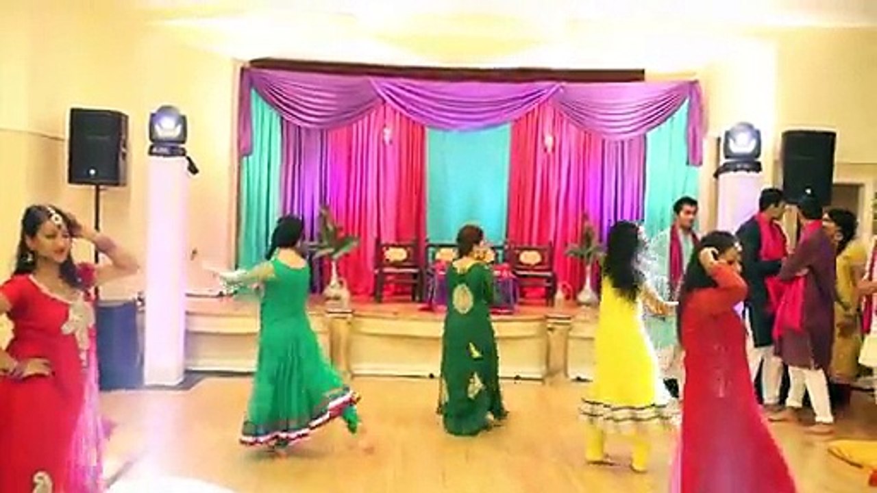 Pakistani Mehndi Dance Hera _ Kazi