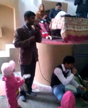 Bhai baber singing geet Part 2 Sunday service 4.January.2015 Jesus Christ Church in Pakistan.