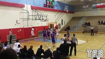 Télécharger la video: Le joueur de Basket-ballHafid Yassin met un DUNK exceptionnel!