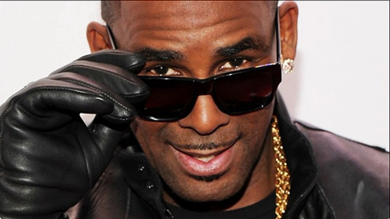 R. KELLY " Happy Birthday " (New Song 2015).