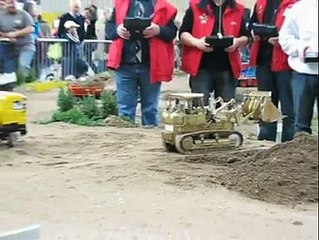 Dünyanın en küçük şantiyesini izleyin. enteresan