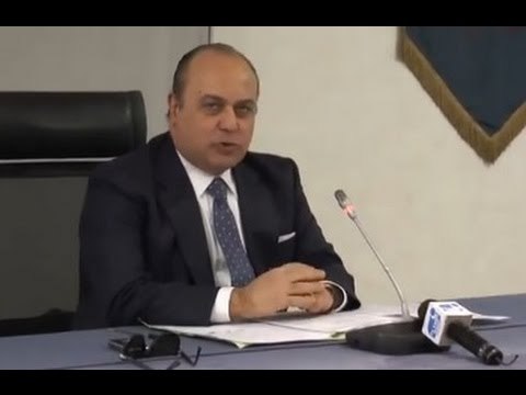 Campania - Dalla Regione 75 milioni per commercio e artigianato -2- (08.01.15)
