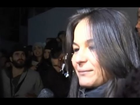 Napoli - Flash mob per Pino Daniele, la nipote: Lui era Napoli (06.01.15)