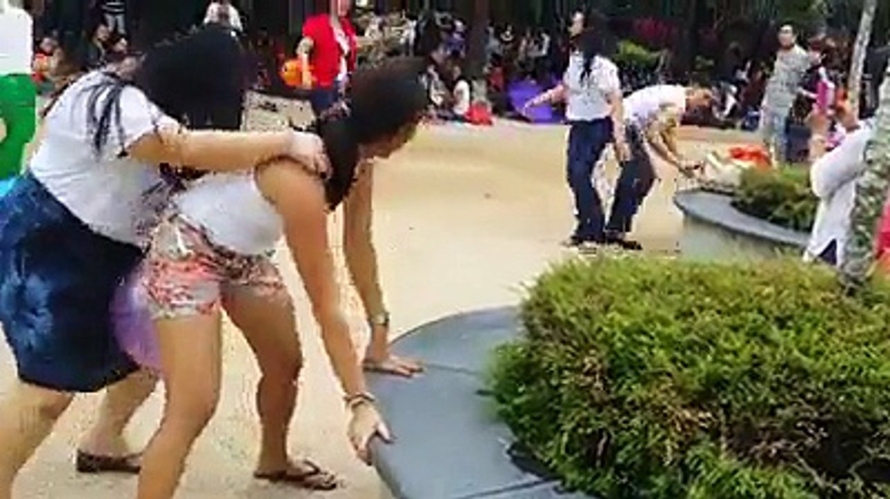 Female Ballon Game