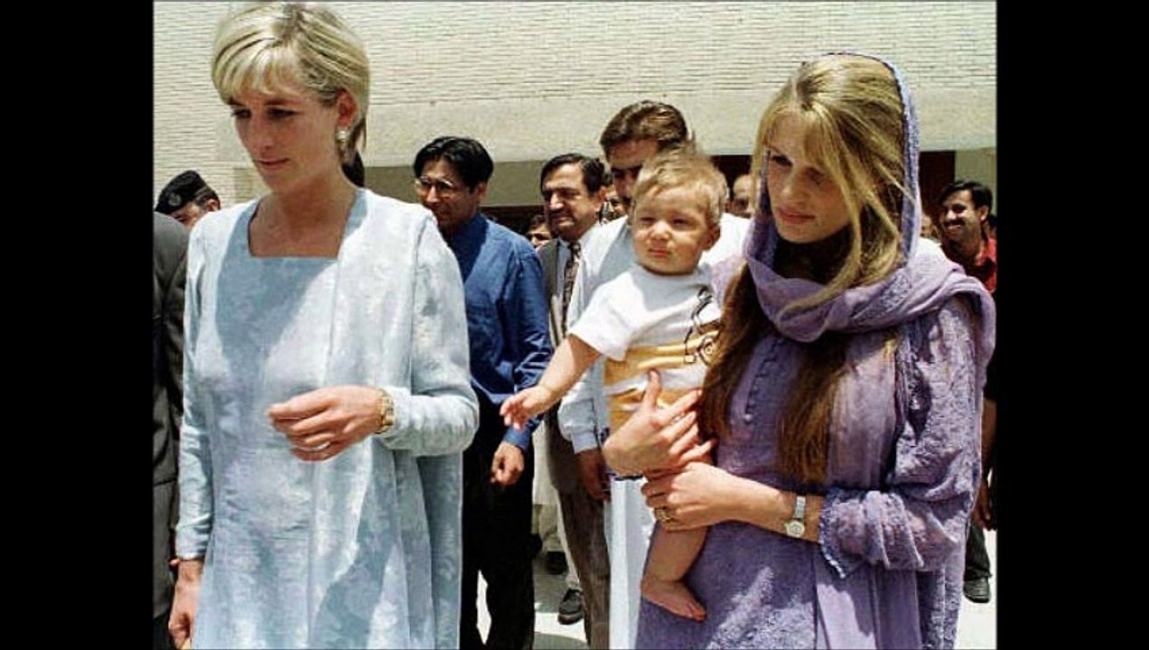 Imran Khan With Family