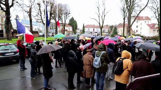Minute de silence - Charlie Hebdo - 08/01/2015