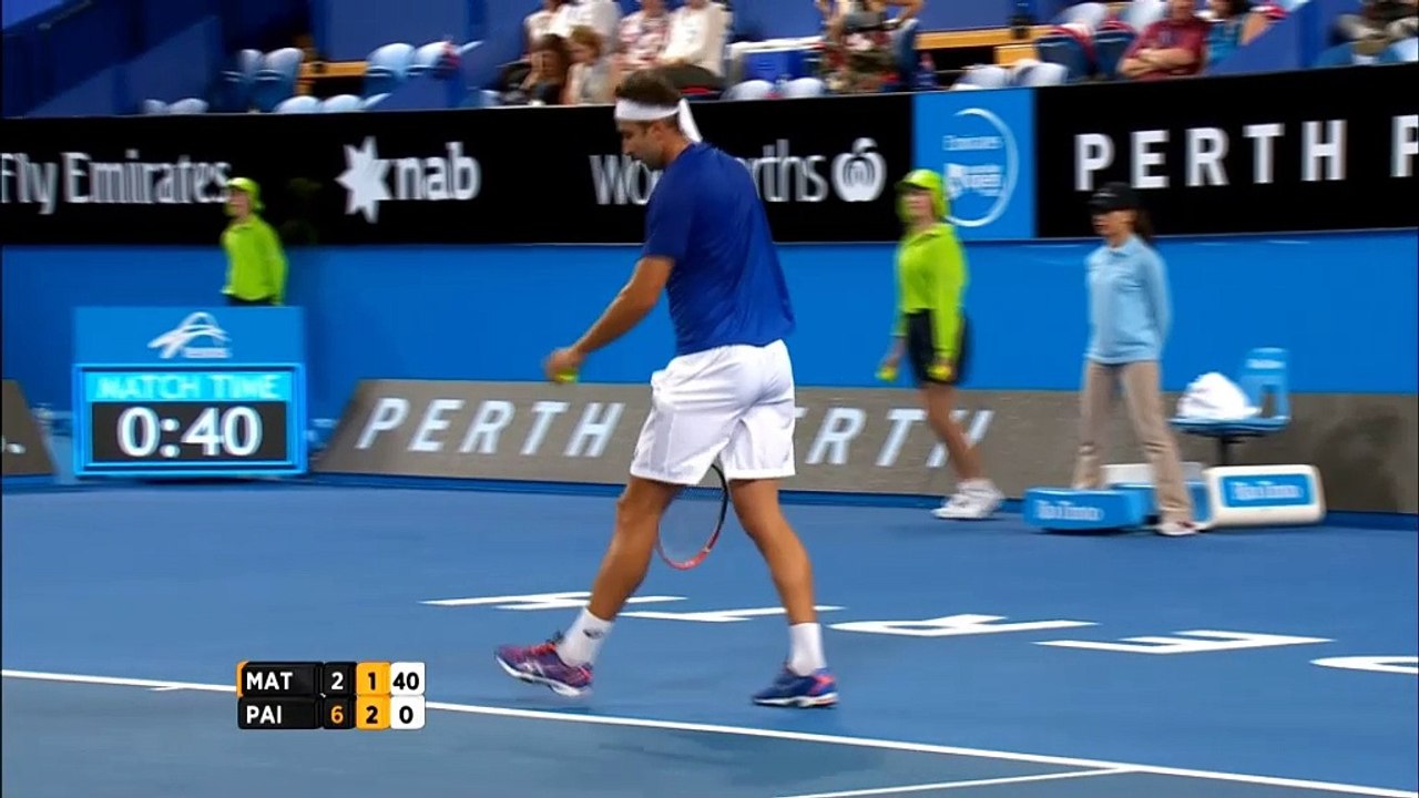 Hopman Cup: Kunst-Schlag durch Hosenträger