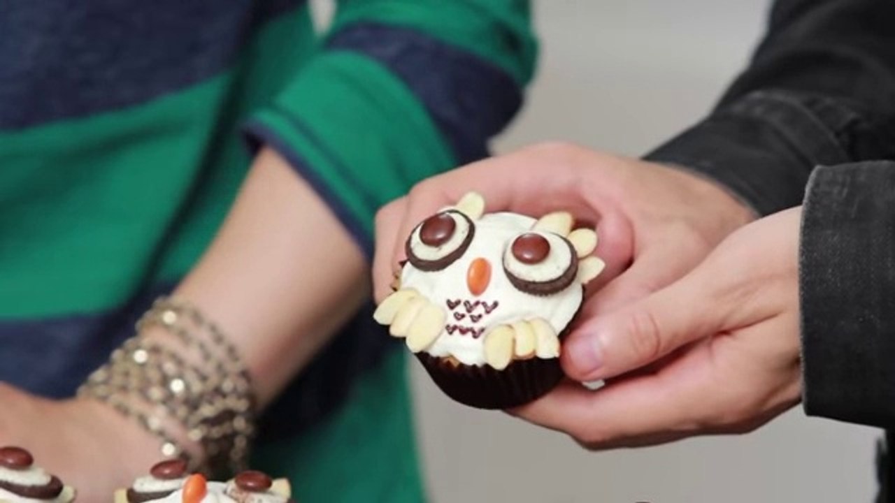 HARRY POTTER OWL CUPCAKES - NERDY NUMMIES