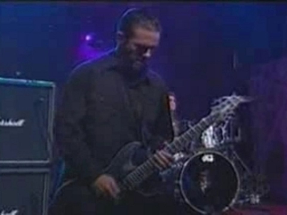 Papa Roach - Last Resort (Live on Conan)