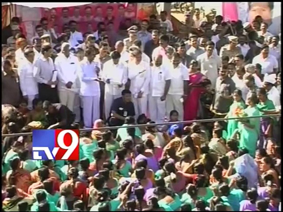 KCR speaks in Warangal