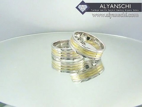 İki altın kaplama şeritli şık gümüş alyans