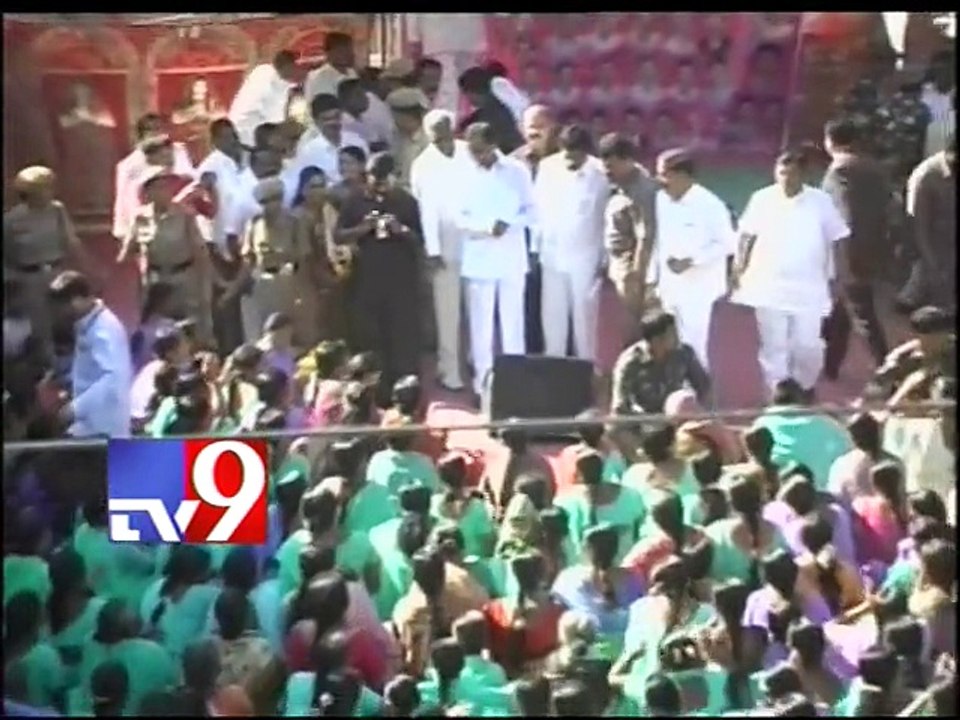 Do war against problems - KCR
