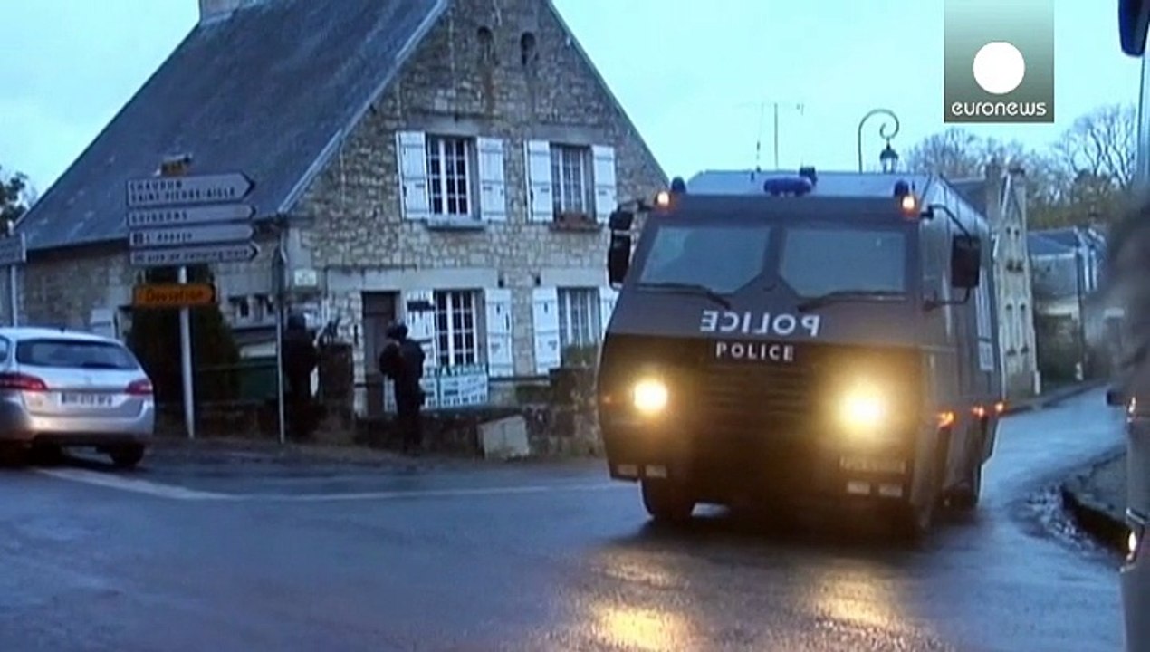 Forças antiterrorismo francesas continuam buscas na Picardia