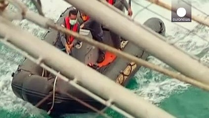 Detectadas señales de la caja negra del avión estrellado de Air Asia