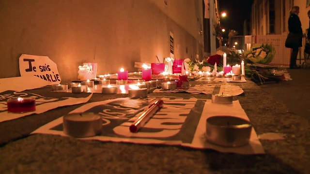 الهجوم على شارلي ايبدو: فرنسا بحداد والطوق يضيق حول المشتبه بهما